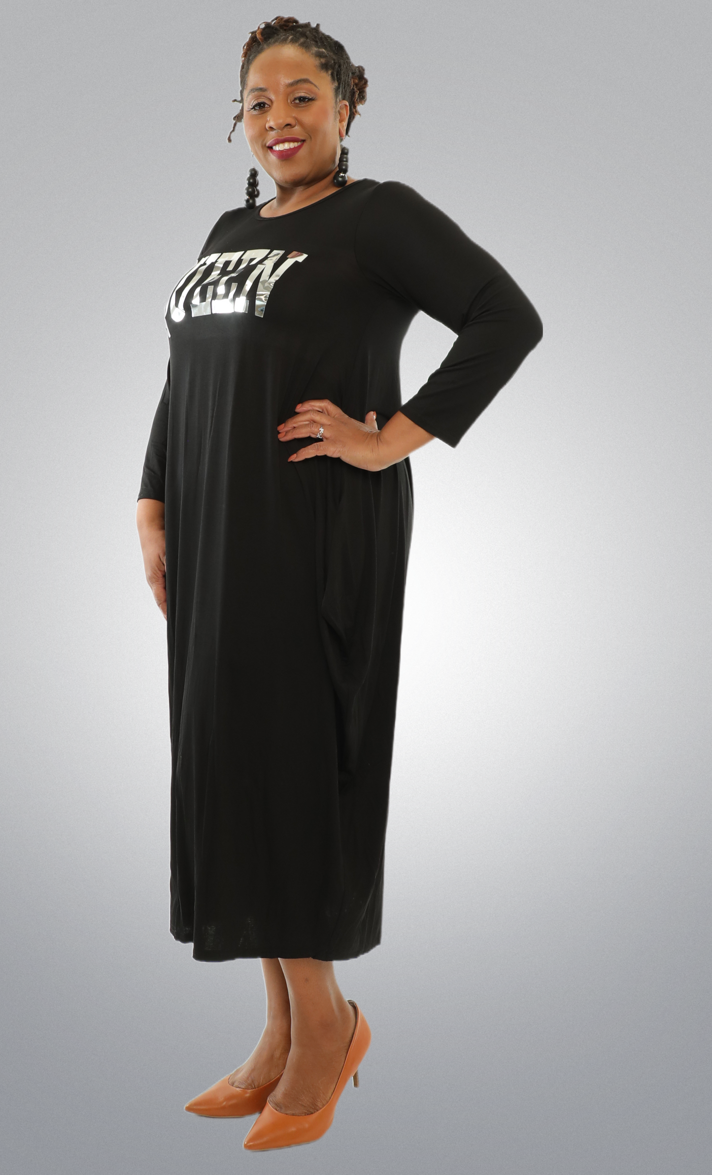 Women's Verbiage "Queens" Dress